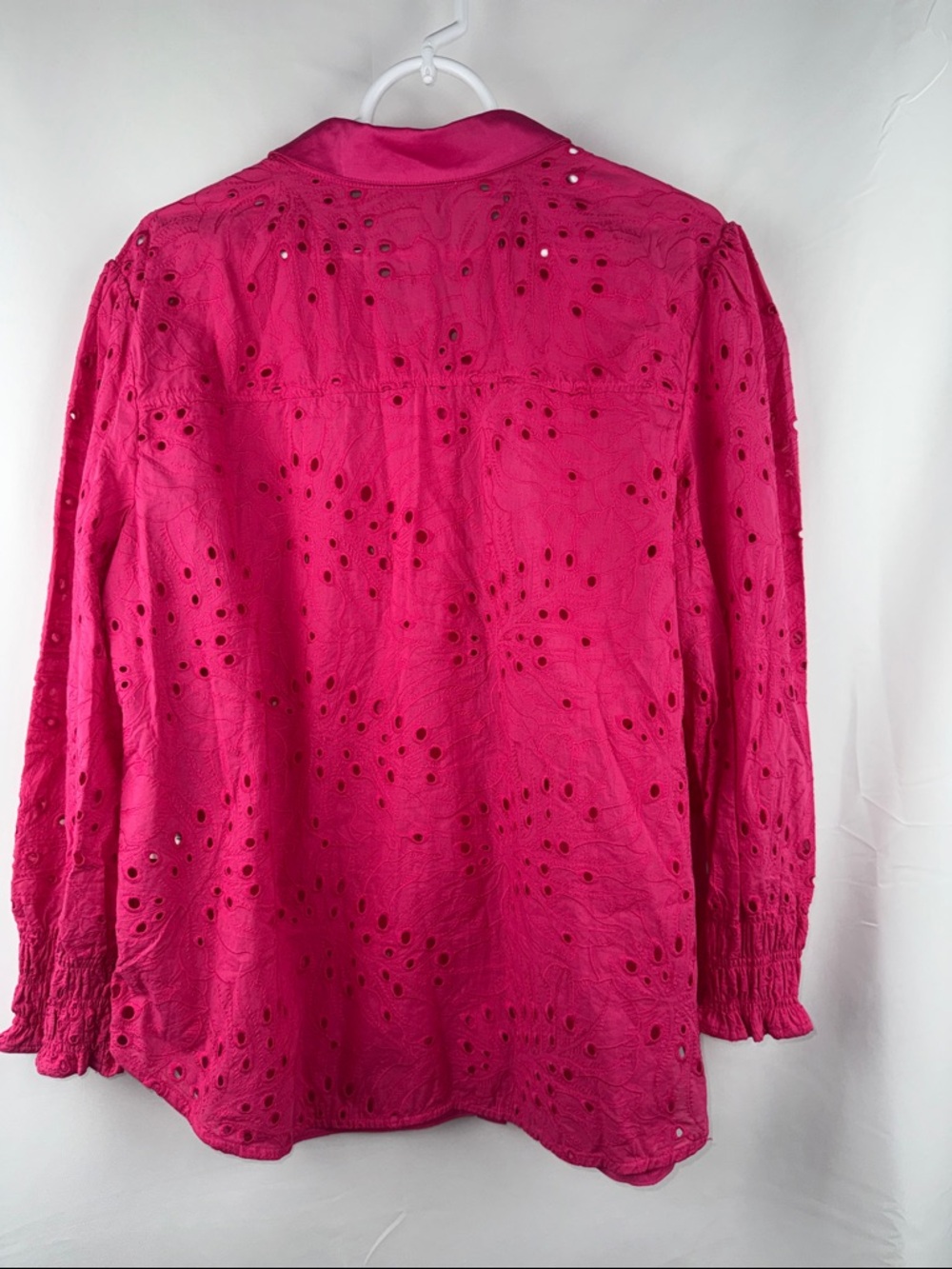 Chico's Pink Eyelet Cotton Button-Down Shirt Size 3 US 16 Smocked Cuffs - Picture 2 of 14